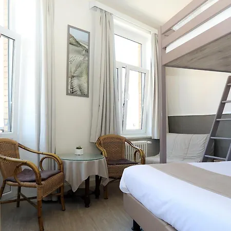 Cecil Hotel De Panne